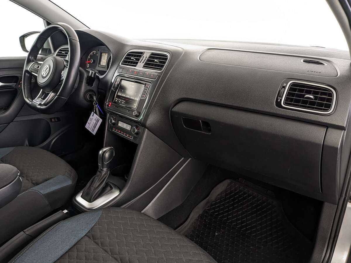 Купить Volkswagen Polo с пробегом. Фото: #8