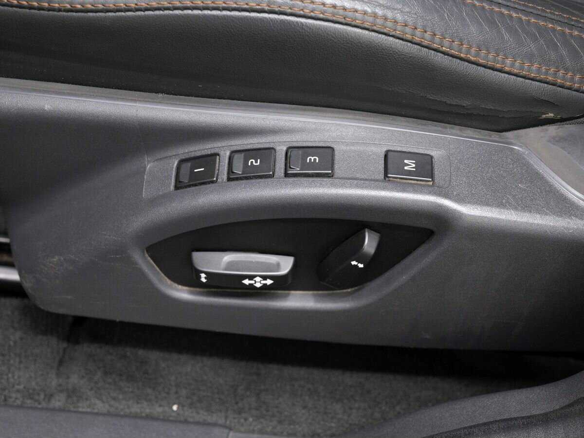 Купить Volvo XC60 с пробегом. Фото: #17