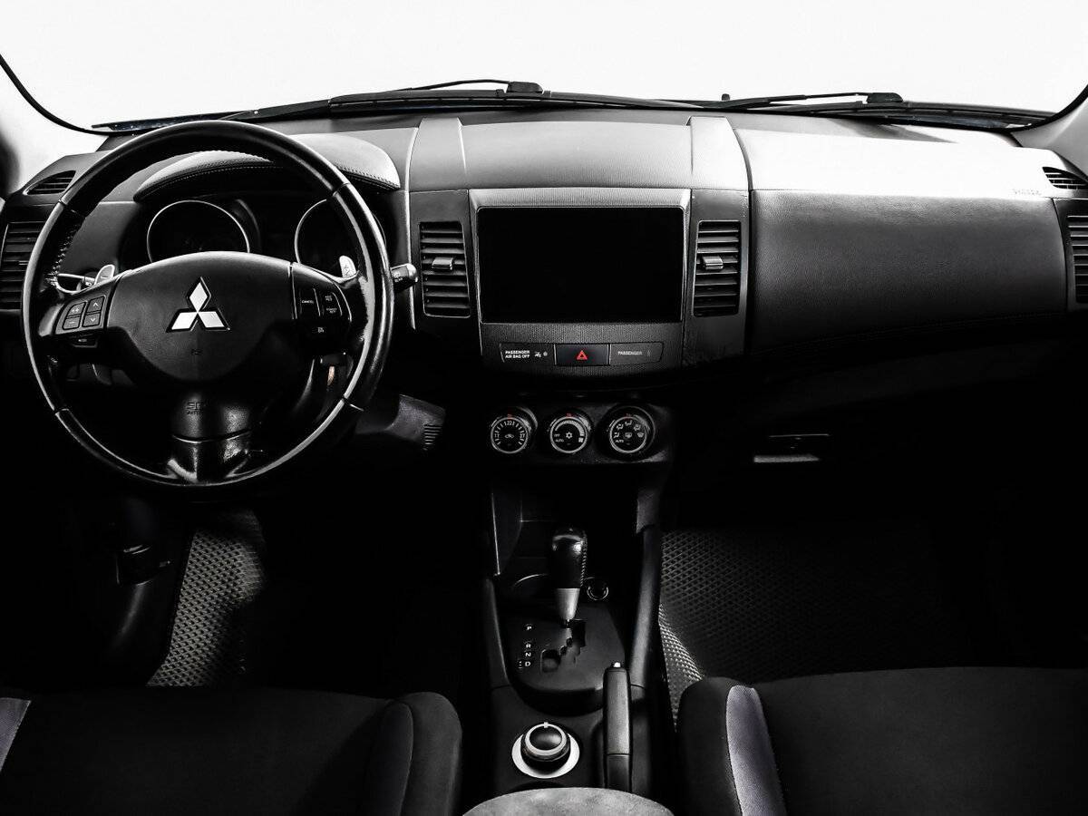 Купить Mitsubishi Outlander с пробегом. Фото: #10