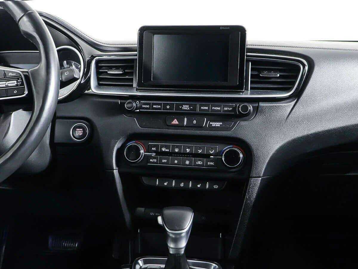 Купить Kia Ceed с пробегом. Фото: #10