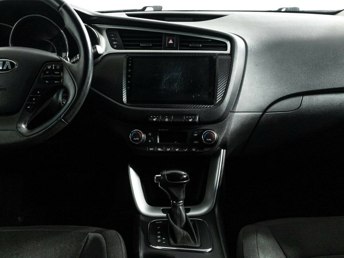 Купить Kia Ceed с пробегом. Фото: #13