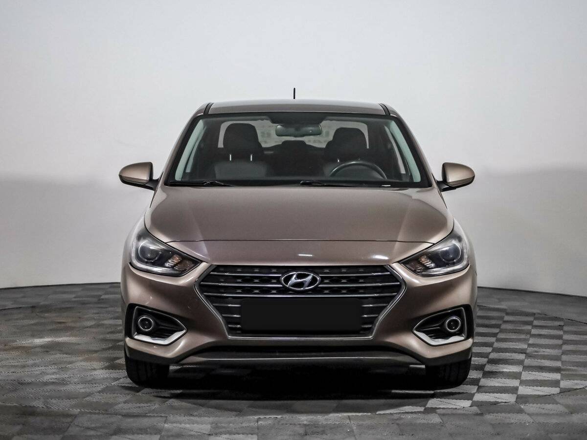 Купить Hyundai Solaris с пробегом. Фото: #1