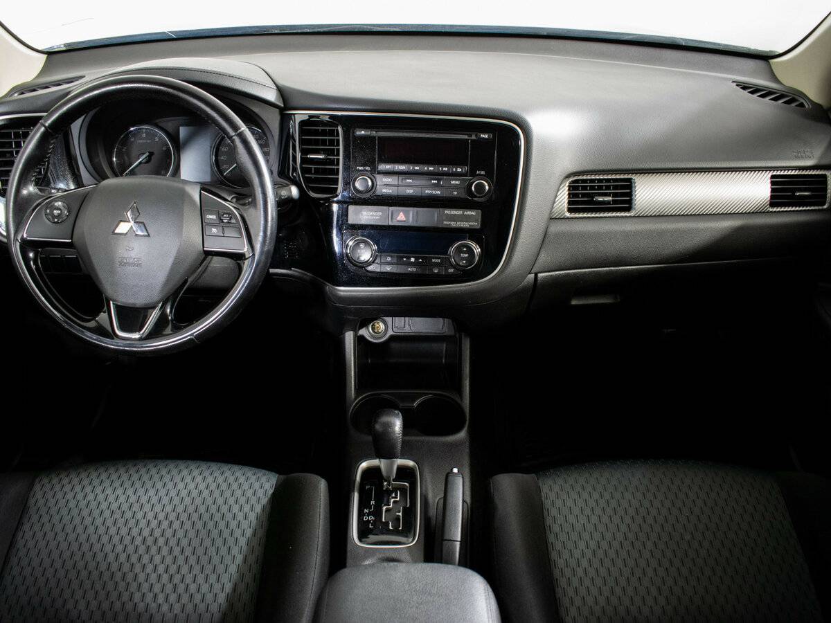 Купить Mitsubishi Outlander с пробегом. Фото: #10