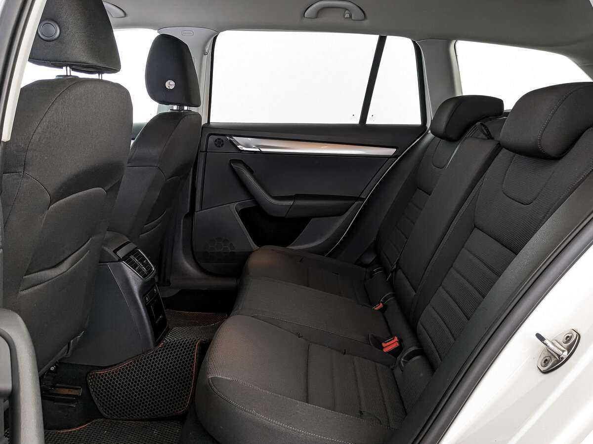 Купить Skoda Octavia с пробегом. Фото: #16