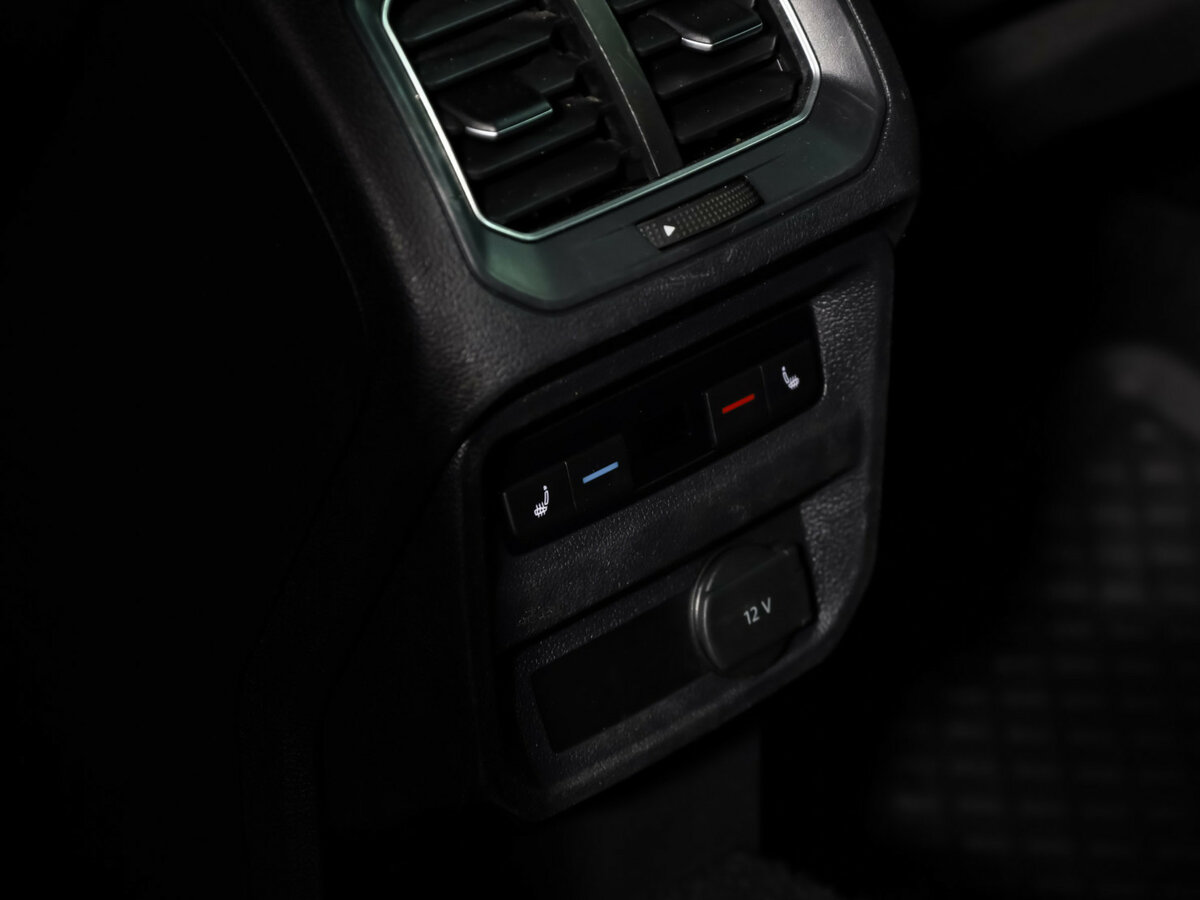 Купить Volkswagen Tiguan с пробегом. Фото: #18