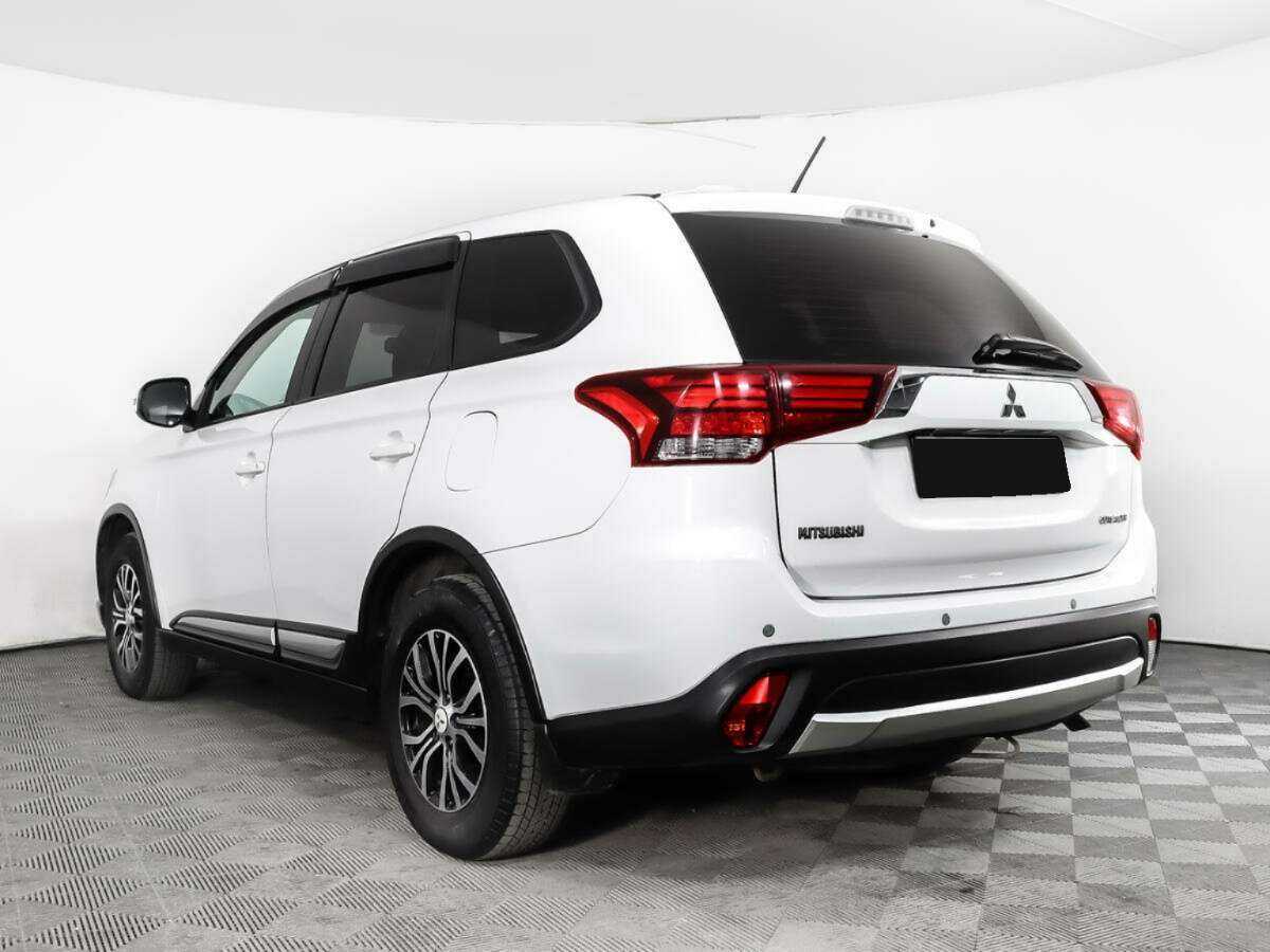 Купить Mitsubishi Outlander с пробегом. Фото: #6
