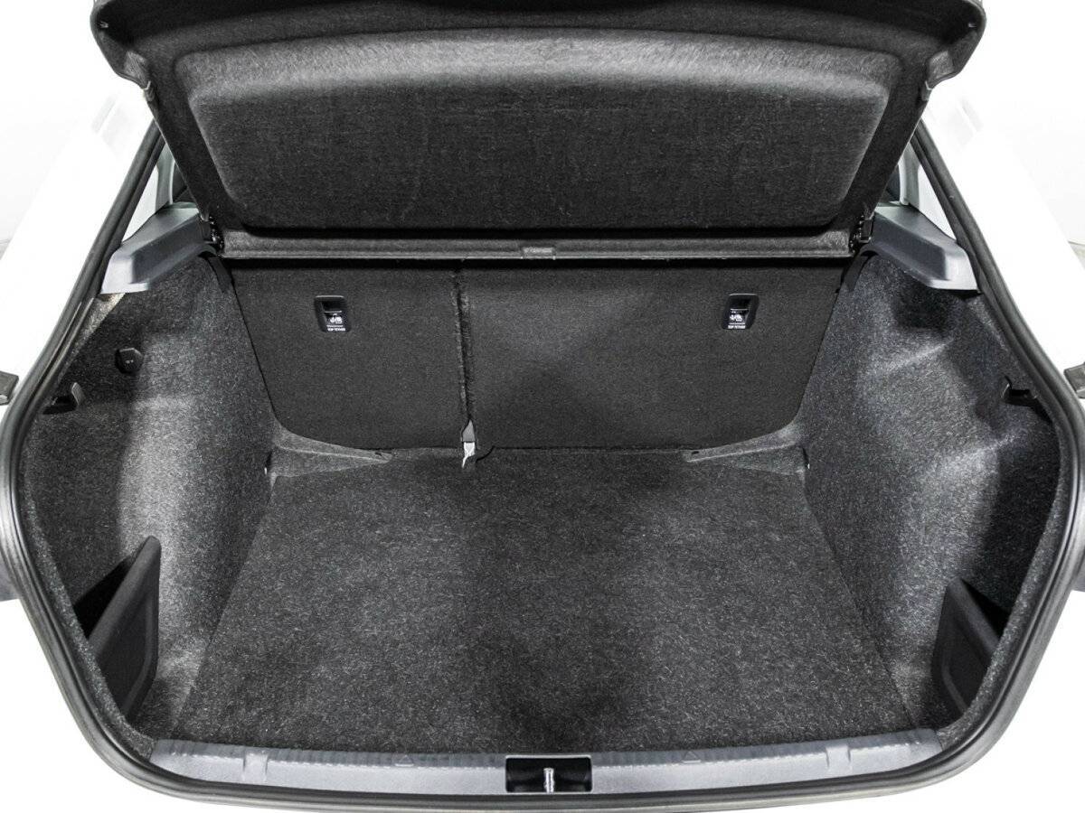 Купить Skoda Rapid с пробегом. Фото: #14