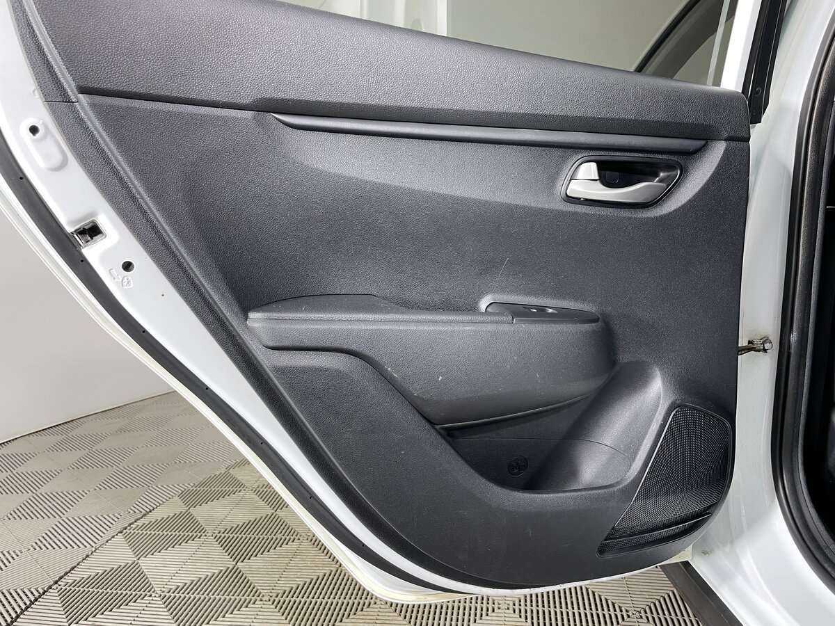 Купить Kia Rio с пробегом. Фото: #21