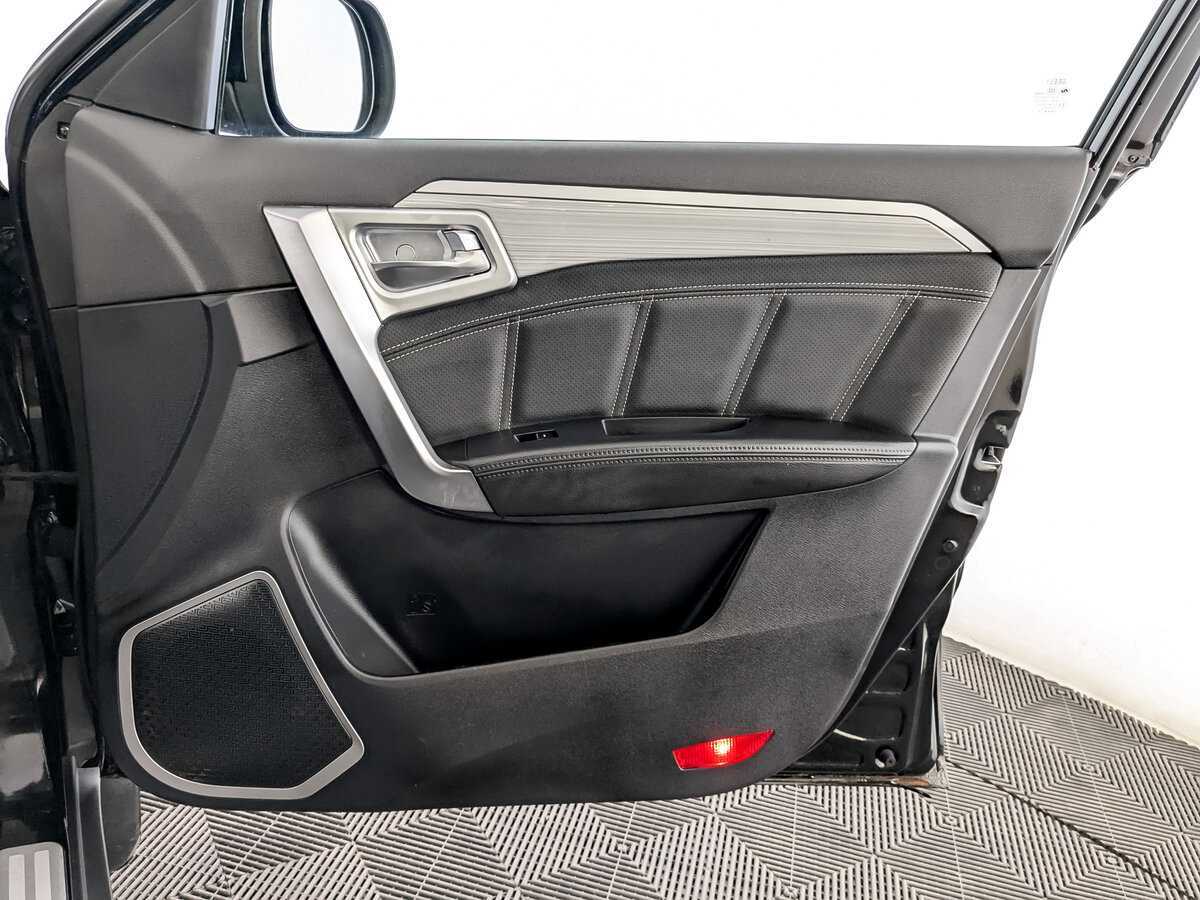 Купить Geely Emgrand X7 с пробегом. Фото: #23