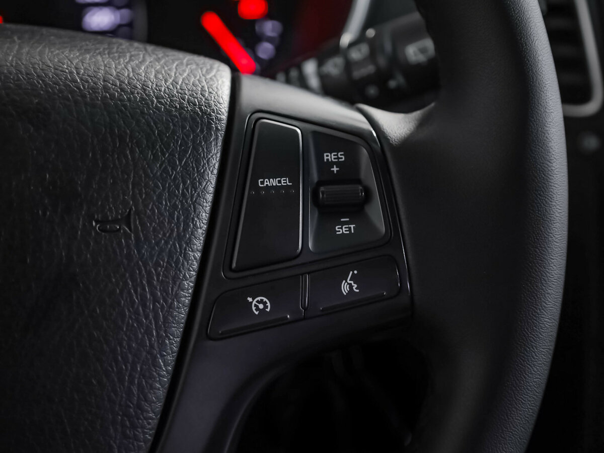 Купить Kia Sorento с пробегом. Фото: #10