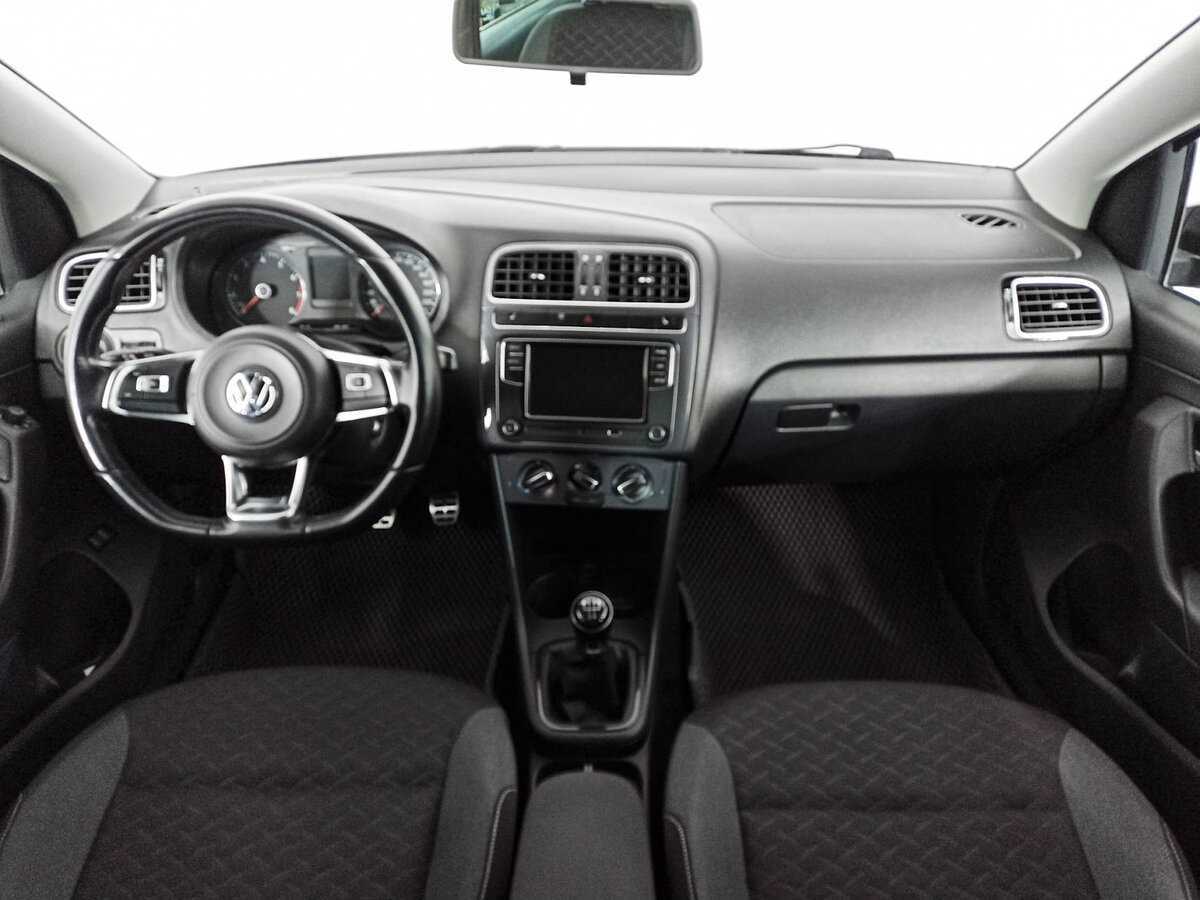 Купить Volkswagen Polo с пробегом. Фото: #11