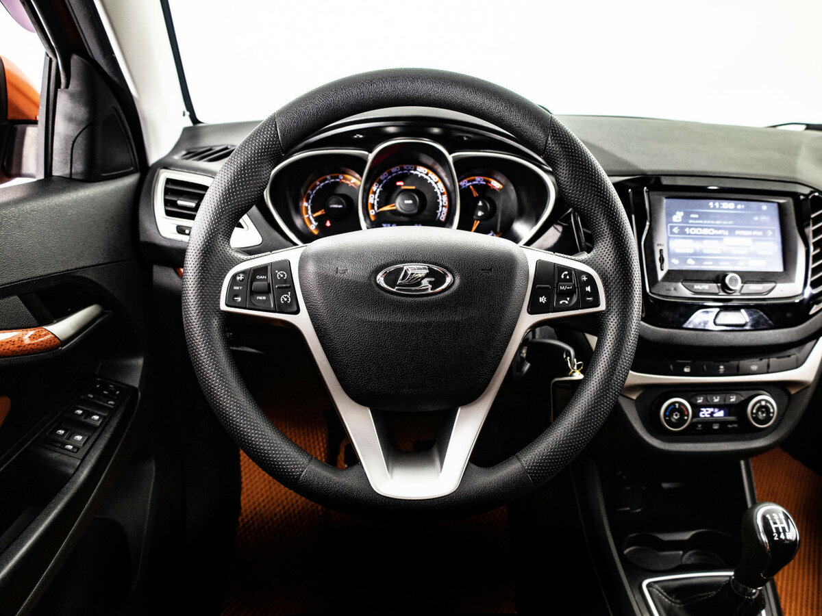 Купить Lada (ВАЗ) Vesta с пробегом. Фото: #9