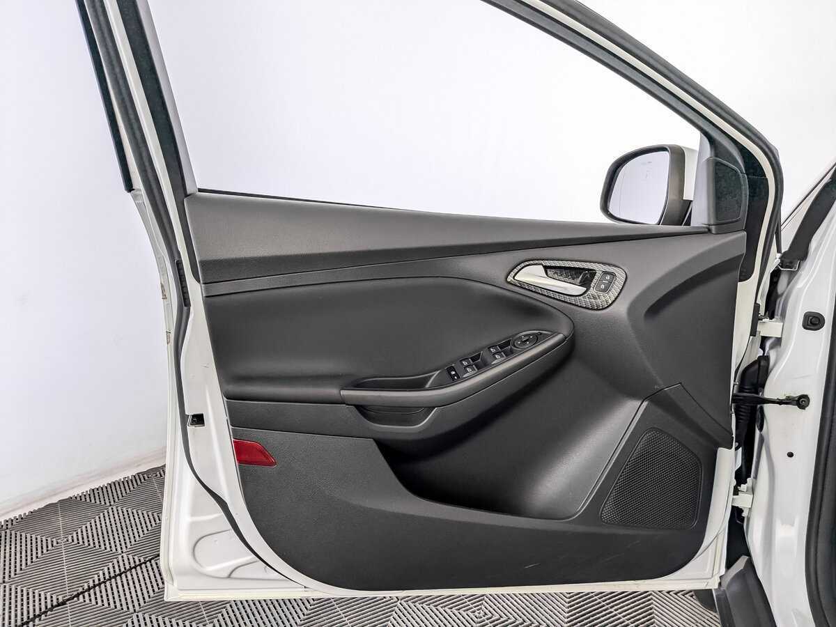 Купить Ford Focus с пробегом. Фото: #16