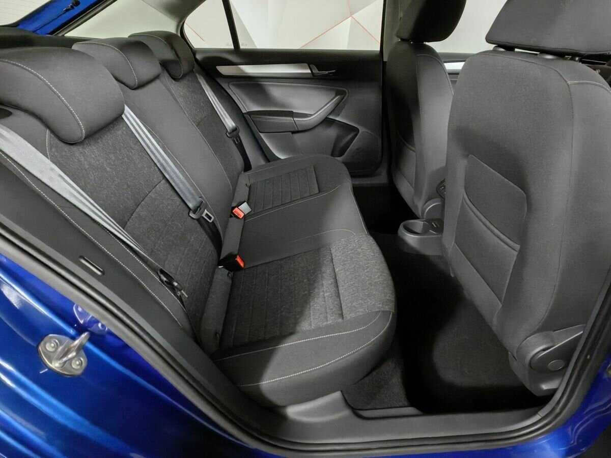 Купить Skoda Rapid с пробегом. Фото: #10
