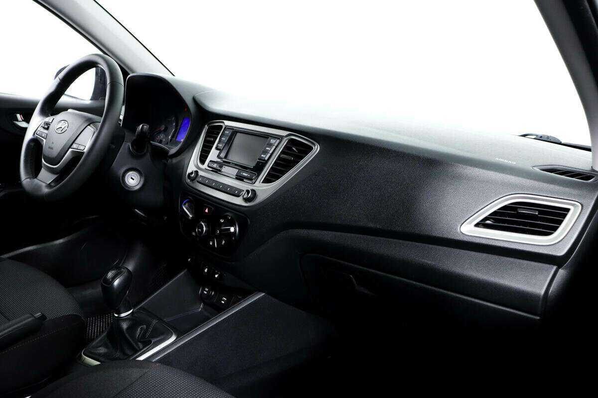 Купить Hyundai Solaris с пробегом. Фото: #8