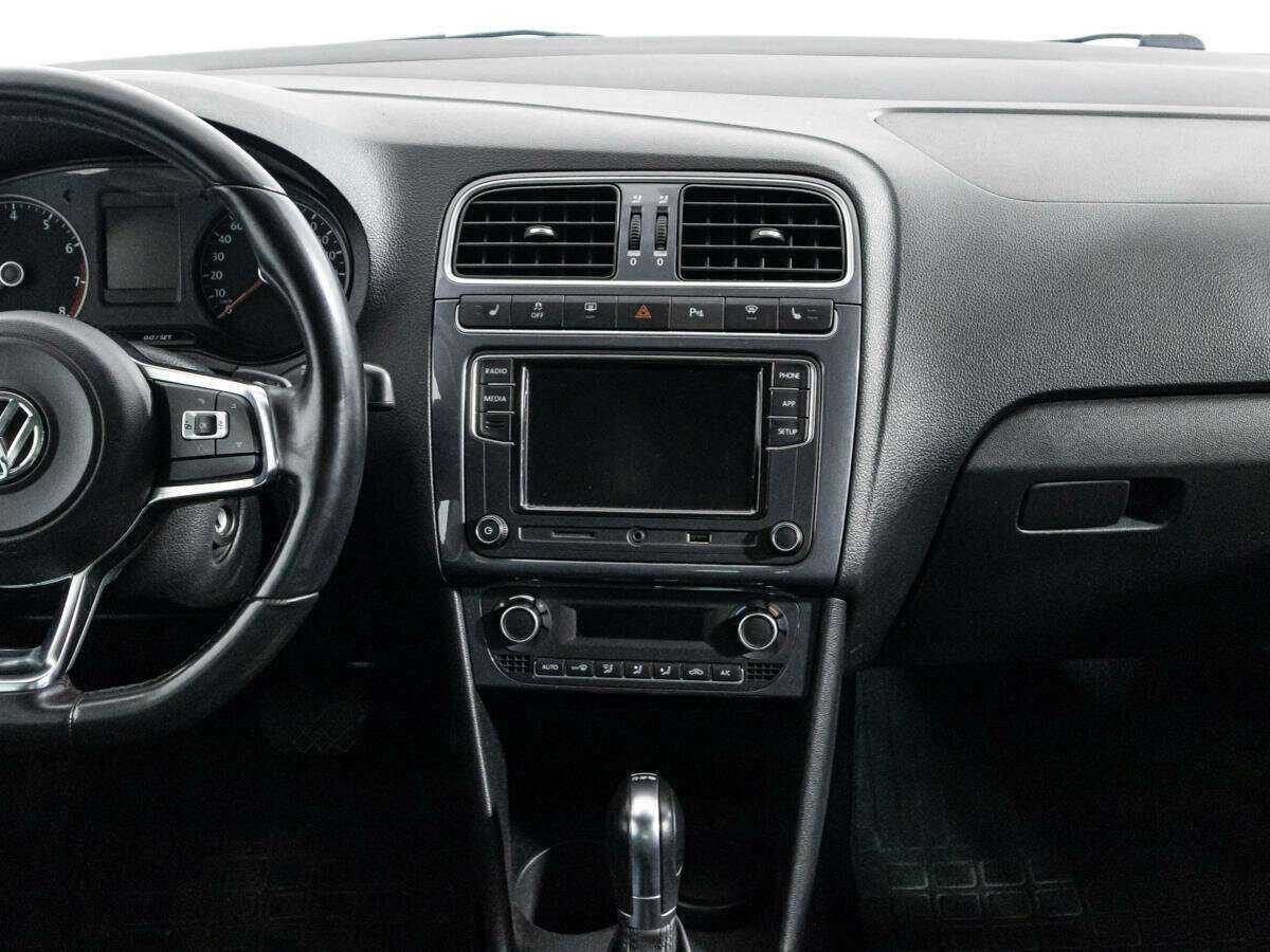 Купить Volkswagen Polo с пробегом. Фото: #13