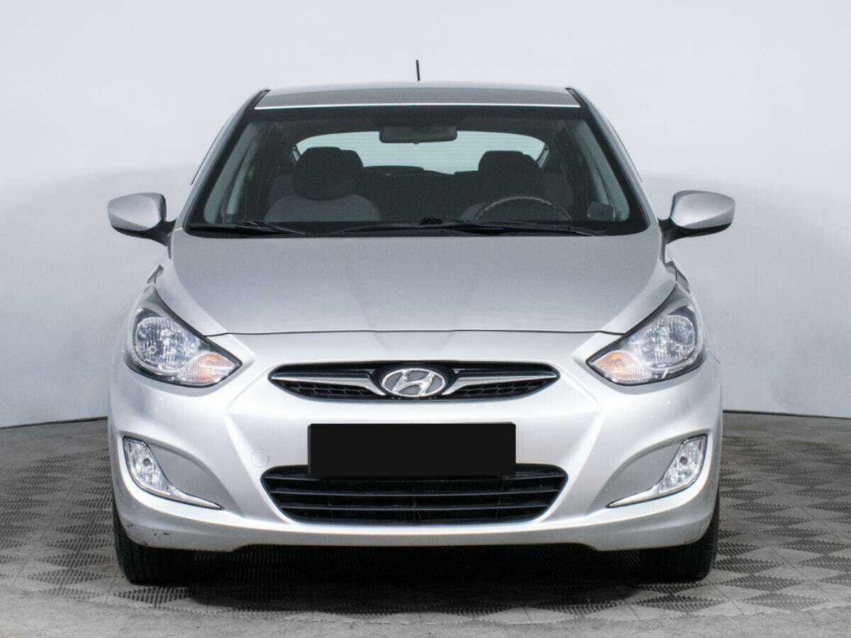 Купить Hyundai Solaris с пробегом. Фото: #1