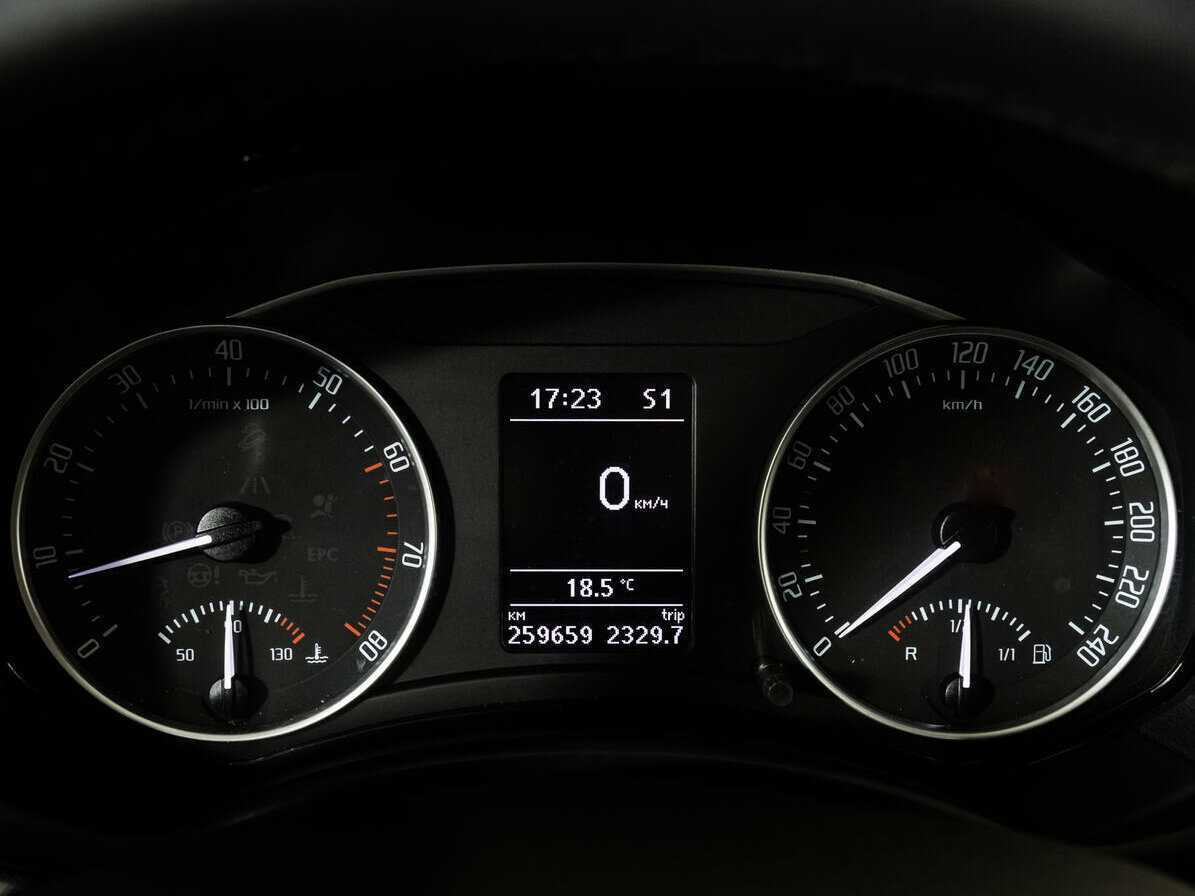 Купить Skoda Octavia с пробегом. Фото: #17