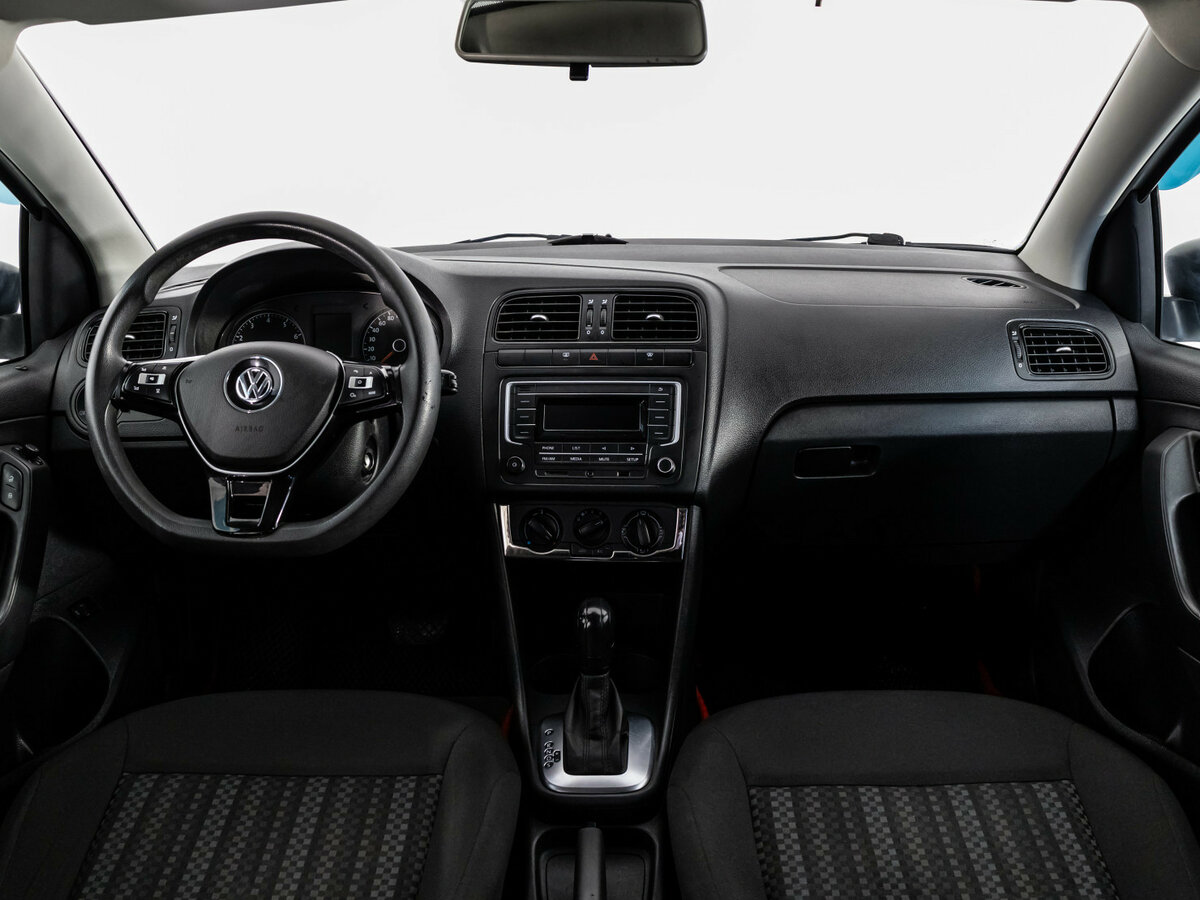Купить Volkswagen Polo с пробегом. Фото: #7