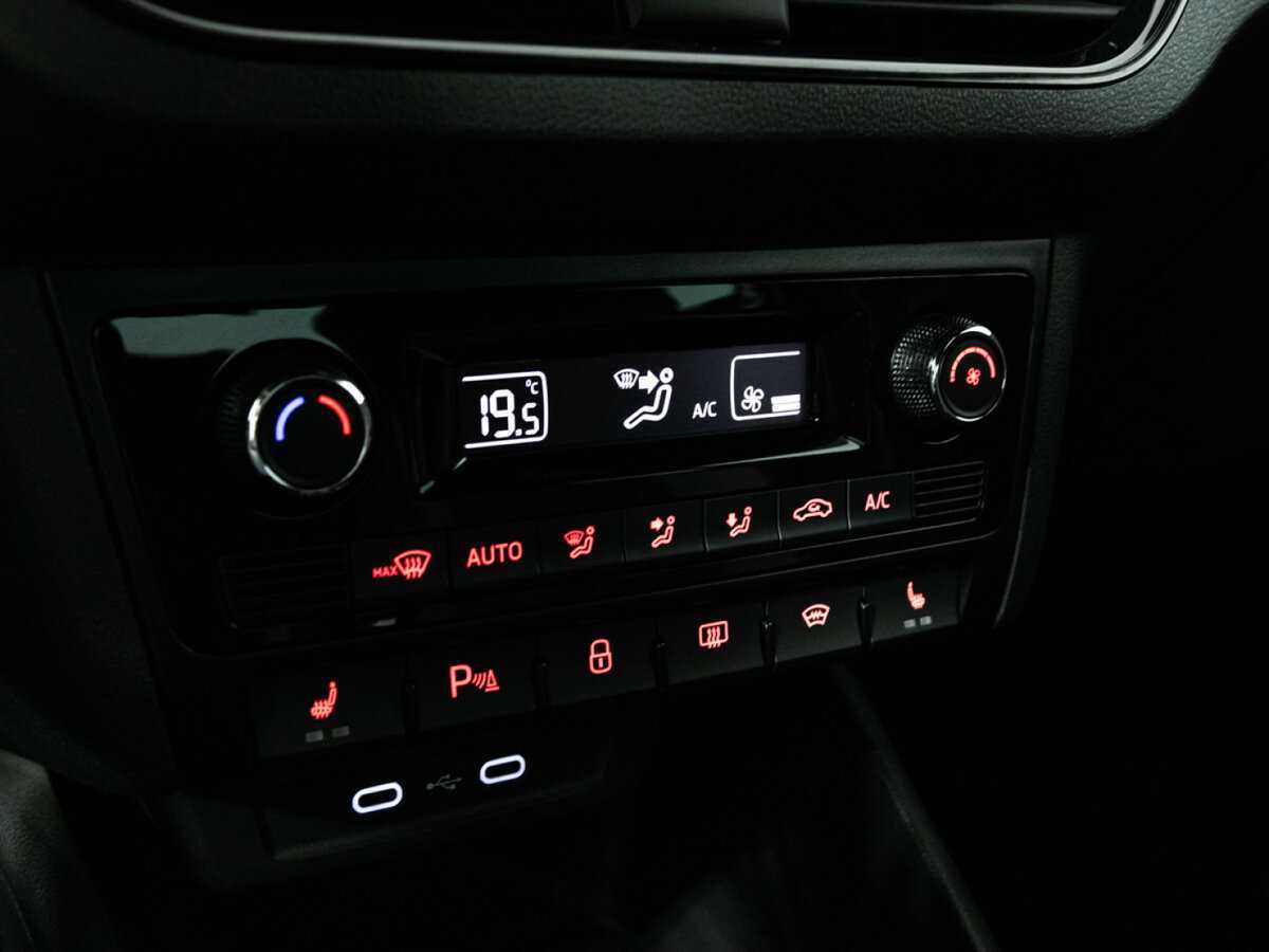 Купить Volkswagen Polo с пробегом. Фото: #15