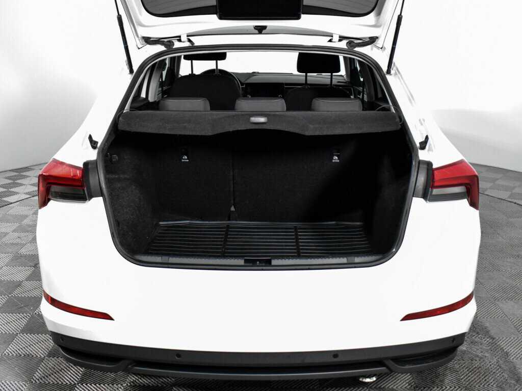 Купить Skoda Rapid с пробегом. Фото: #18