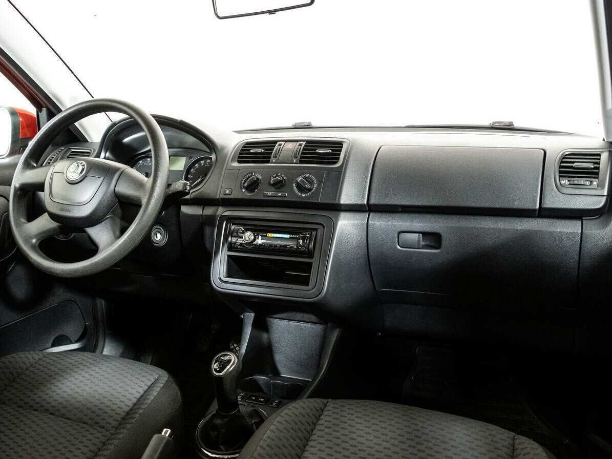 Купить Skoda Fabia с пробегом. Фото: #8