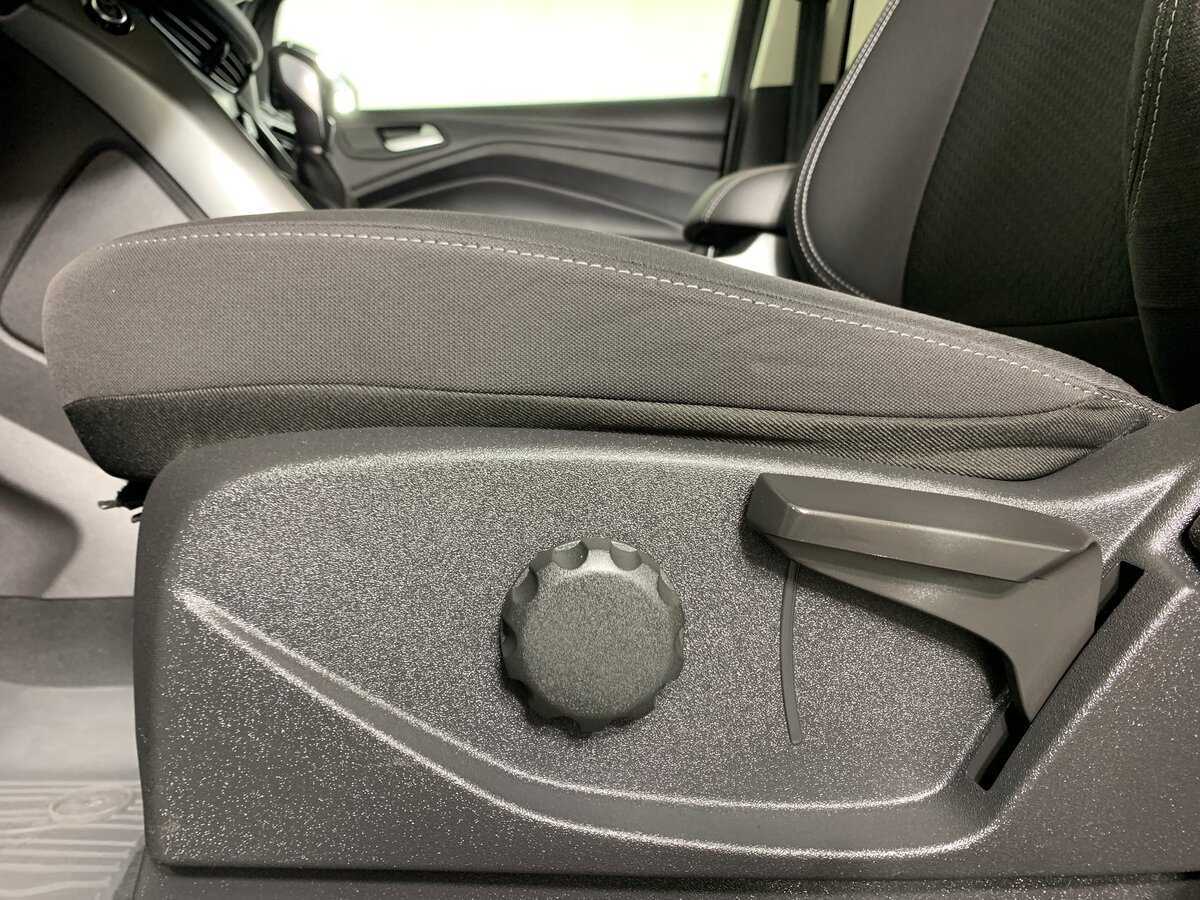 Купить Ford Kuga с пробегом. Фото: #16