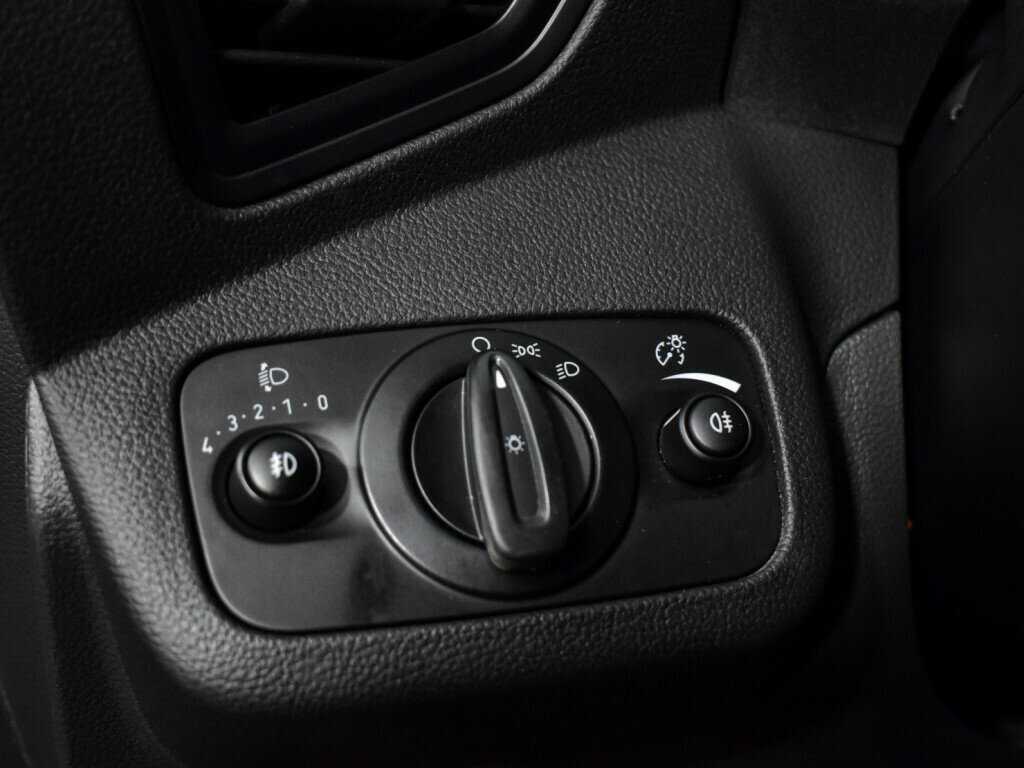 Купить Ford Kuga с пробегом. Фото: #9