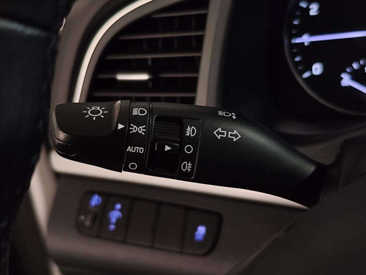 Купить Hyundai Elantra с пробегом. Фото: #16