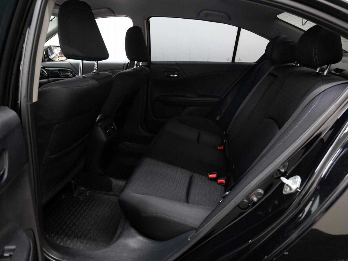 Купить Honda Accord с пробегом. Фото: #8