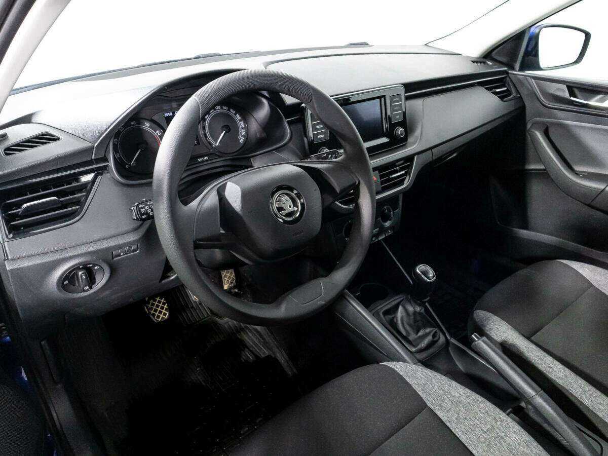 Купить Skoda Rapid с пробегом. Фото: #10