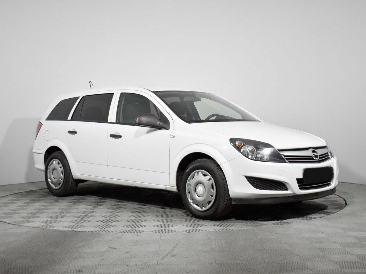 Купить Opel Astra с пробегом. Фото: #2