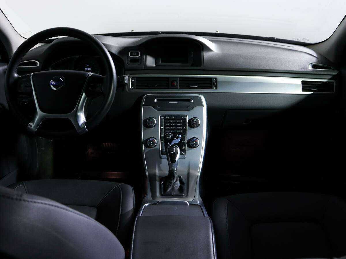 Купить Volvo XC70 с пробегом. Фото: #9