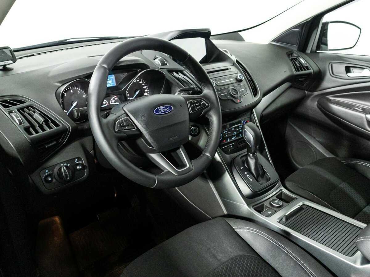 Купить Ford Kuga с пробегом. Фото: #10