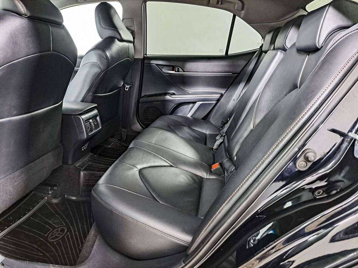Купить Toyota Camry с пробегом. Фото: #9