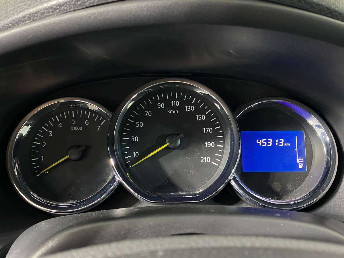Купить Renault Sandero с пробегом. Фото: #15