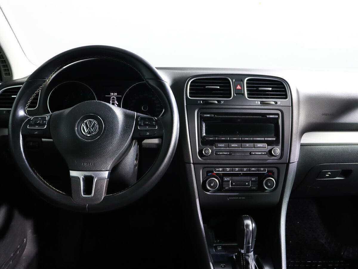 Купить Volkswagen Golf с пробегом. Фото: #9