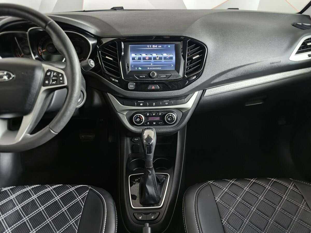 Купить Lada (ВАЗ) Vesta с пробегом. Фото: #10