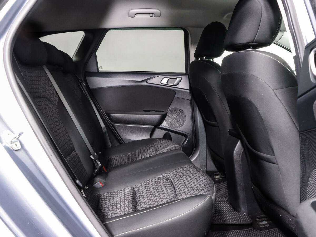 Купить Kia Ceed с пробегом. Фото: #14