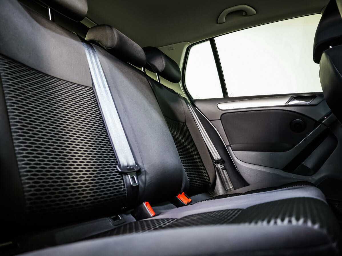 Купить Volkswagen Golf с пробегом. Фото: #11