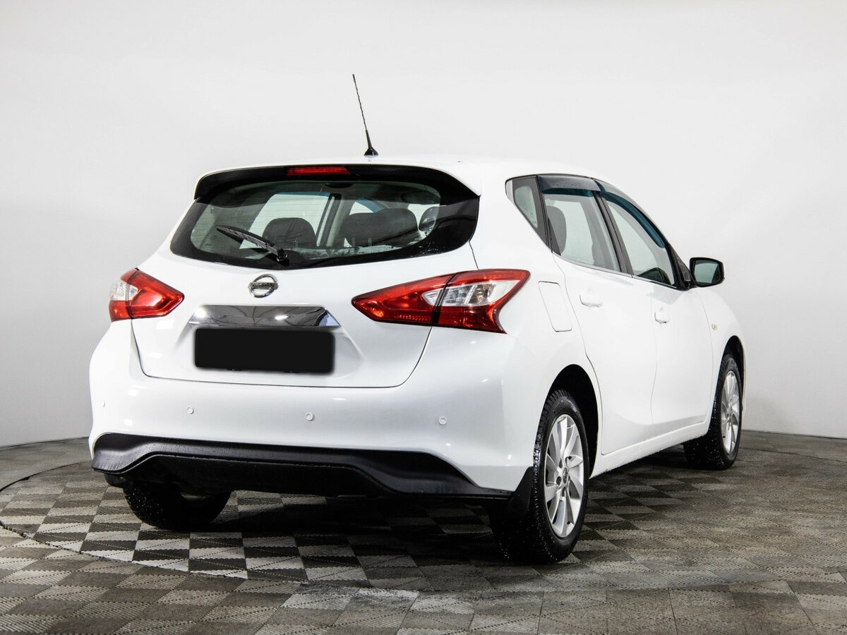 Купить Nissan Tiida с пробегом. Фото: #3