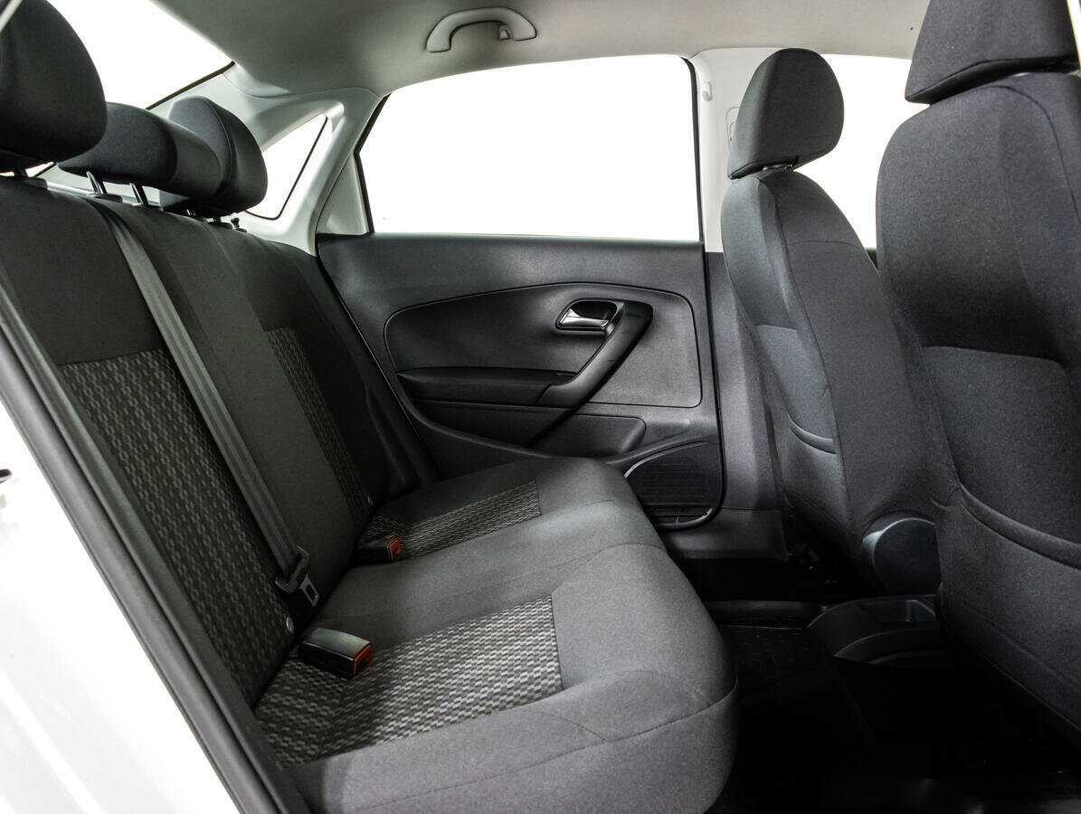 Купить Volkswagen Polo с пробегом. Фото: #14