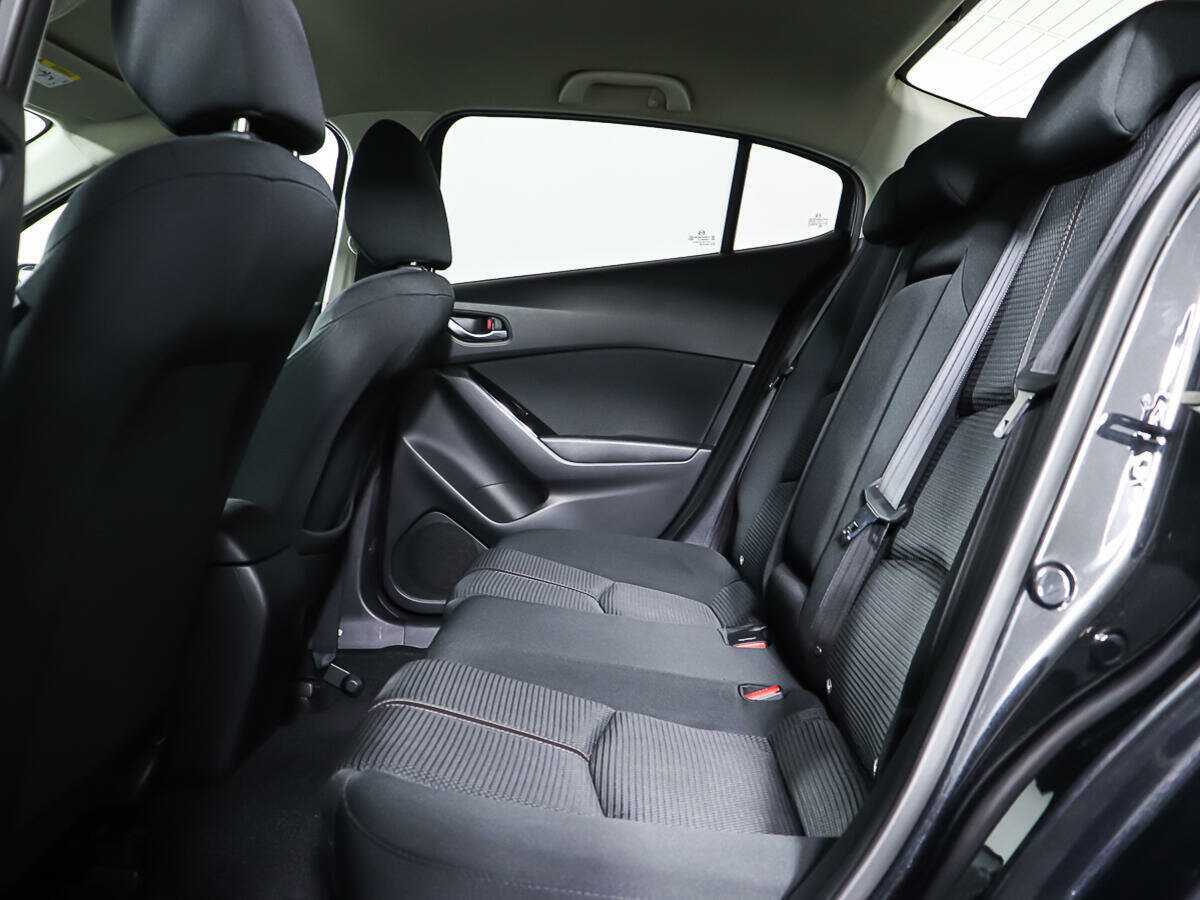 Купить Mazda 3 с пробегом. Фото: #9
