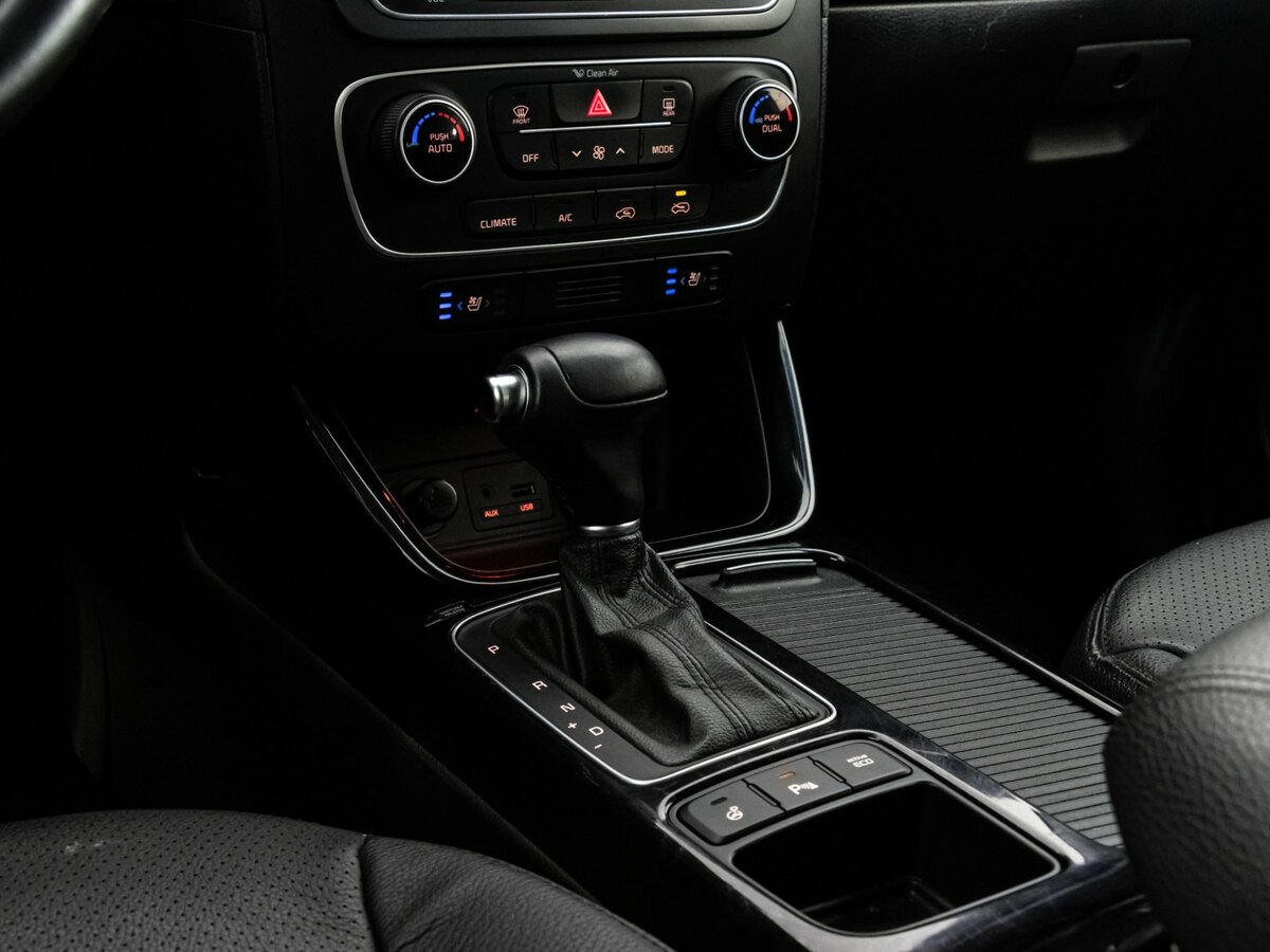 Купить Kia Sorento с пробегом. Фото: #9