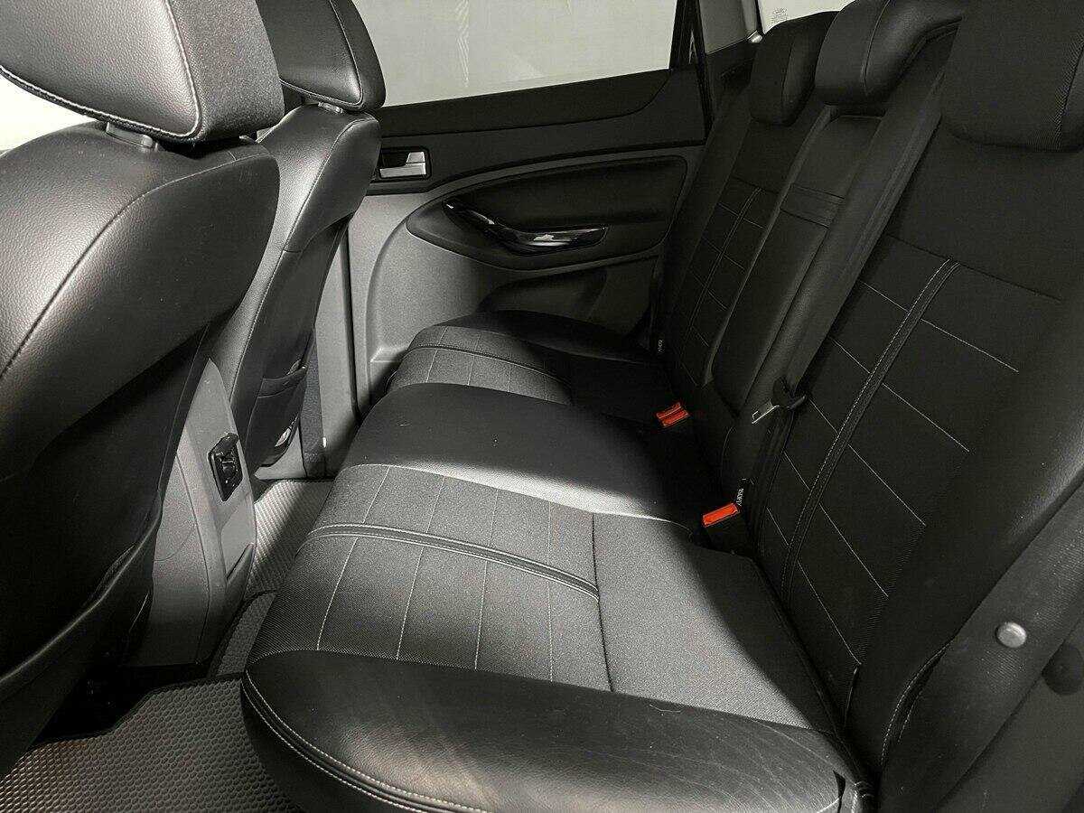 Купить Ford Kuga с пробегом. Фото: #9