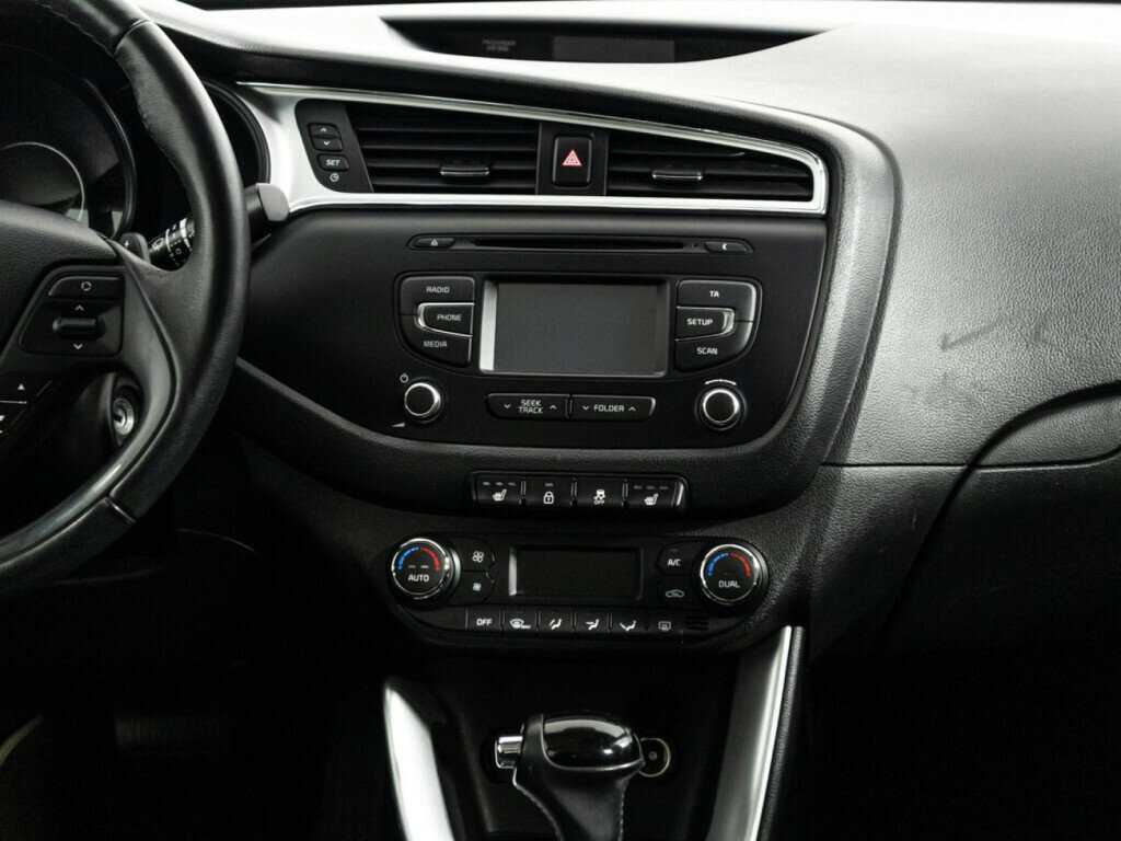 Купить Kia Ceed с пробегом. Фото: #13