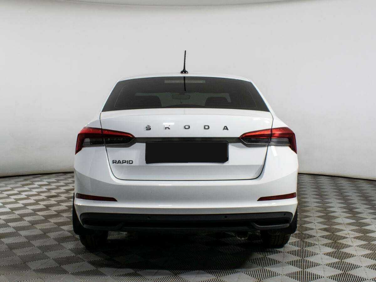 Купить Skoda Rapid с пробегом. Фото: #4