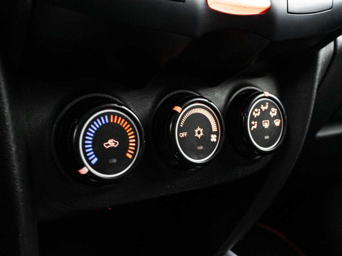 Купить Mitsubishi ASX с пробегом. Фото: #14