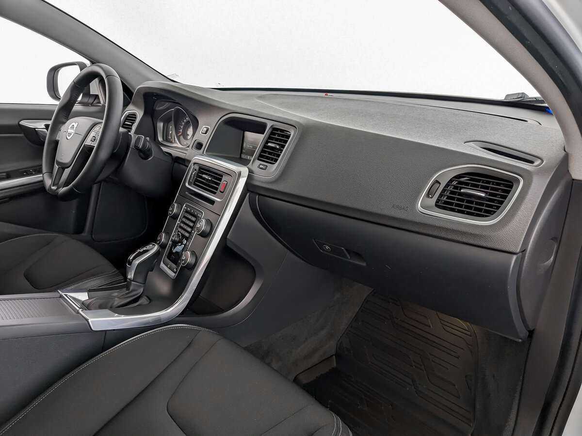 Купить Volvo S60 с пробегом. Фото: #8
