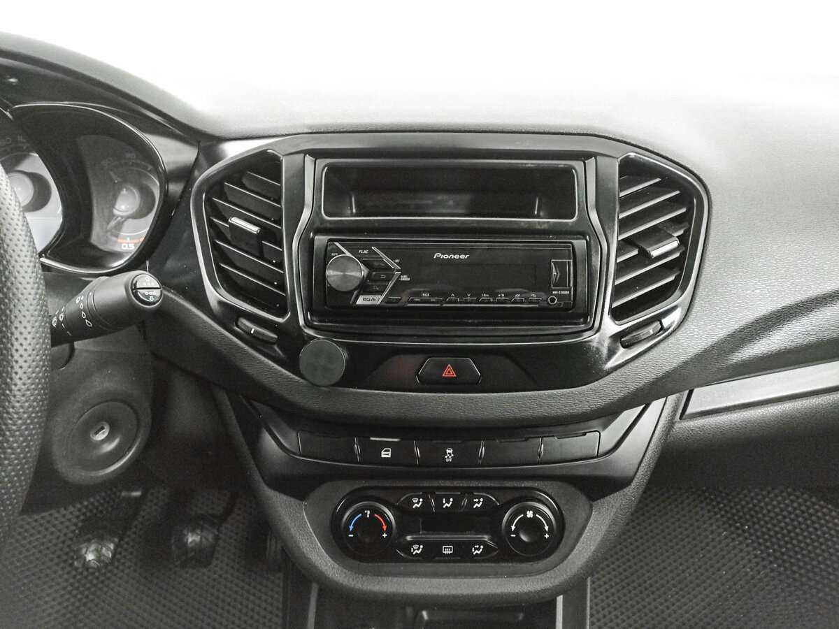 Купить Lada (ВАЗ) Vesta с пробегом. Фото: #12